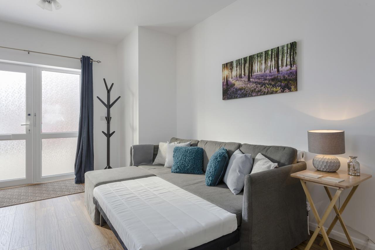 1 Bed Apt Sleeps 4 루턴 외부 사진